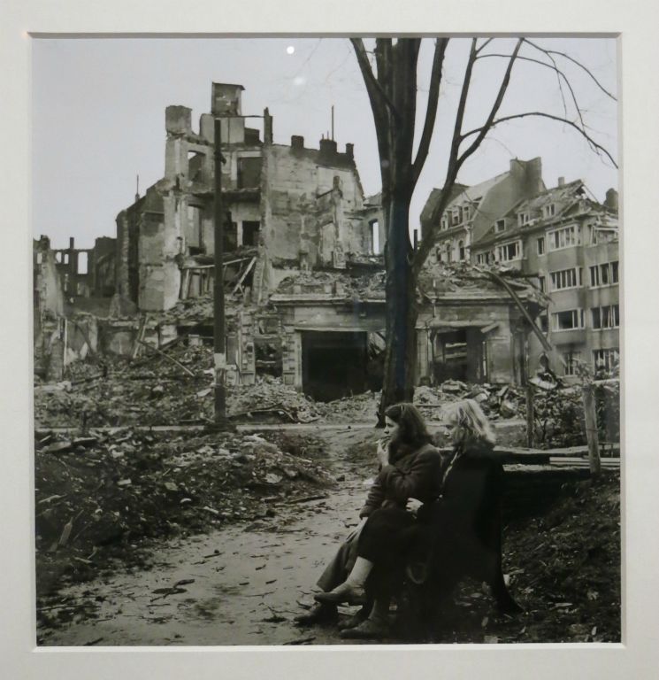  Cologne (Lee Miller, 1945)